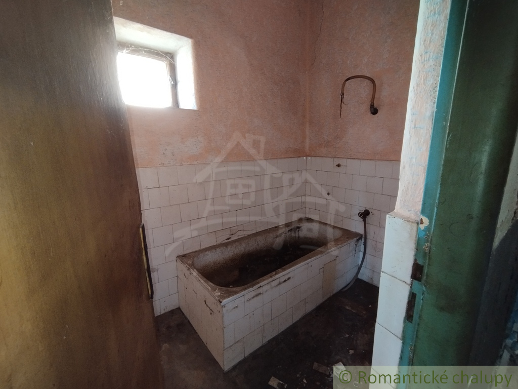 Pozemok so starším domom v obci Horná Štubňa - 16