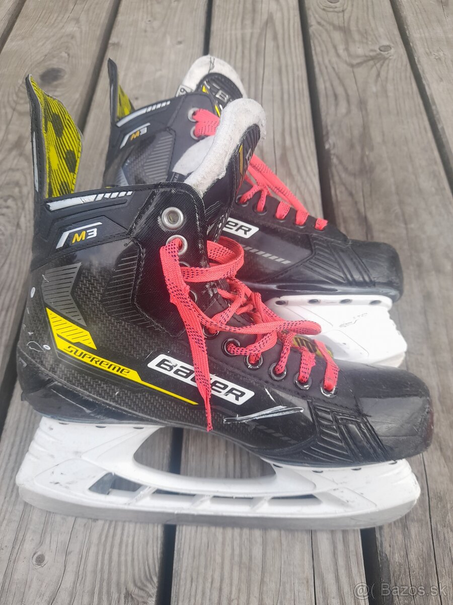 Hokejova vystroj - 16