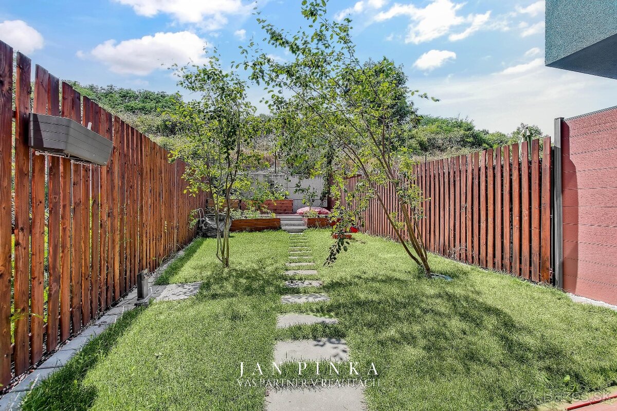 Grand Koliba, dve záhrady, dve garáže, dokonalý komfort - 16