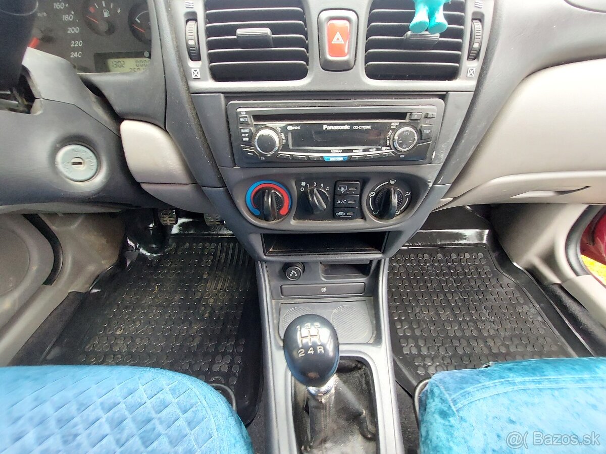 Nissan ALMERA II 1.5 benzín sedan - 16
