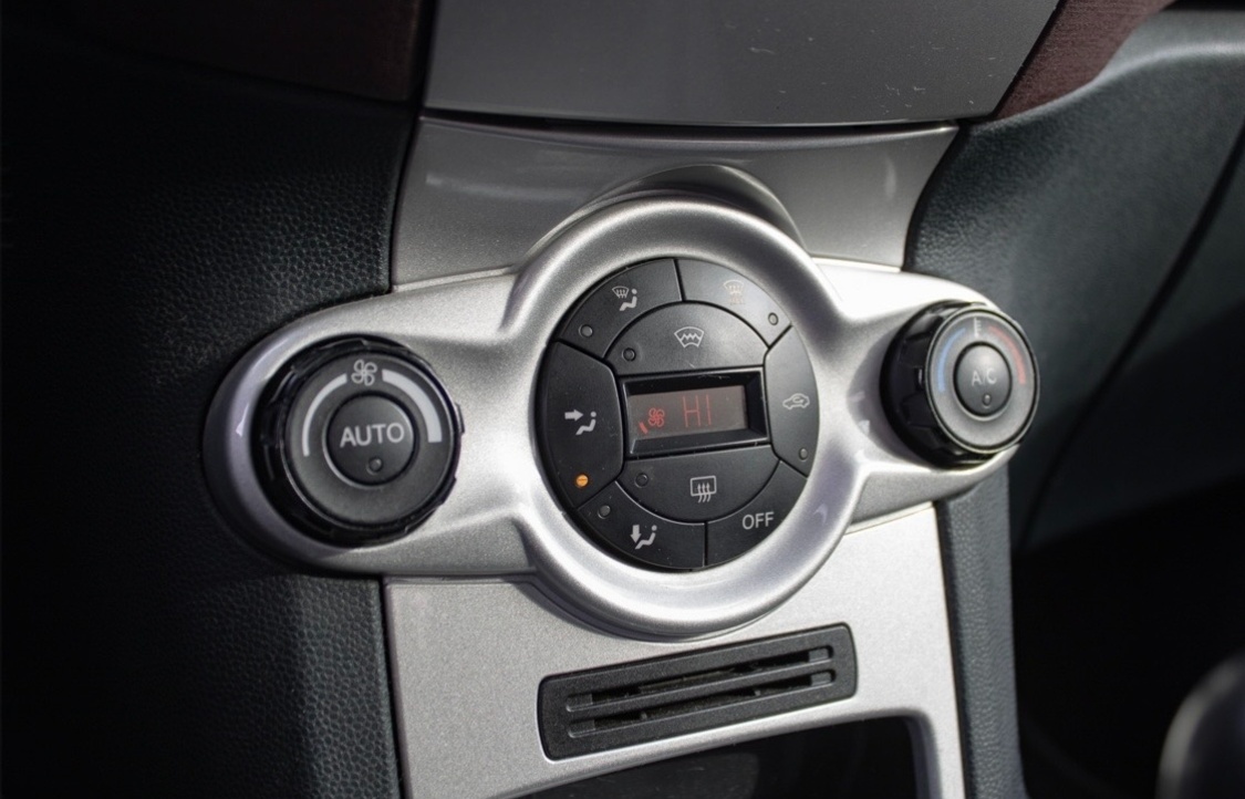 Ford Fiesta 1.6 TDCi 70 kW - 16