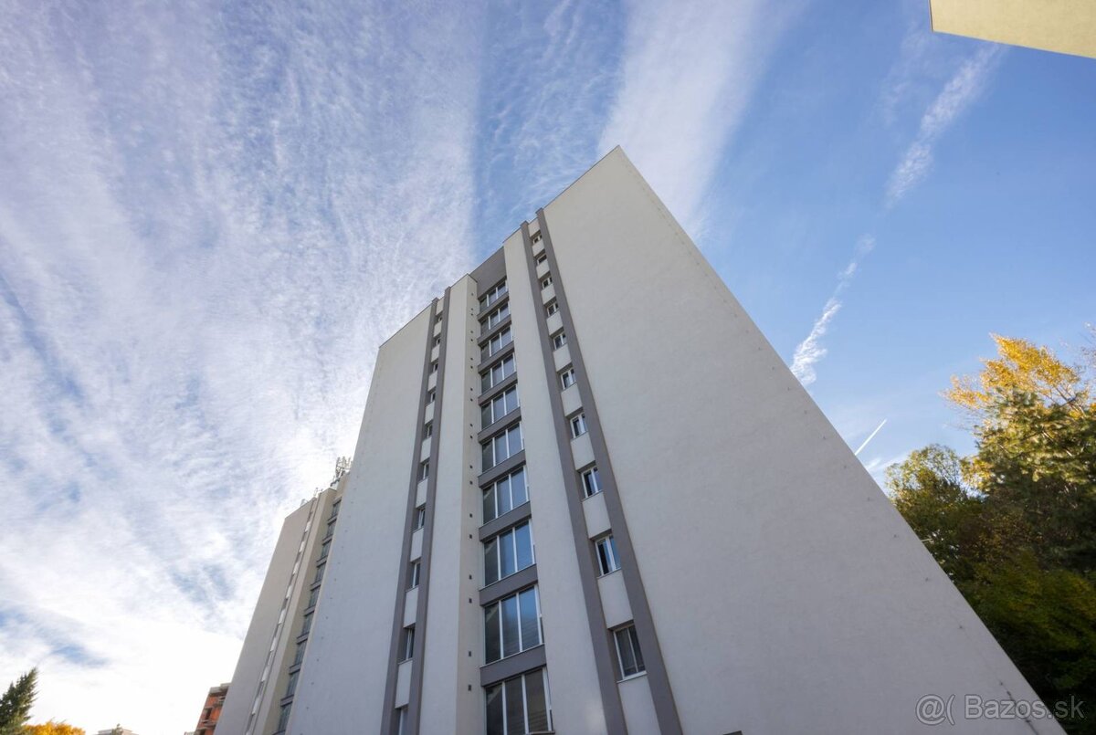 Priestranný 3-izbový byt s výhľadom do lesa - 16