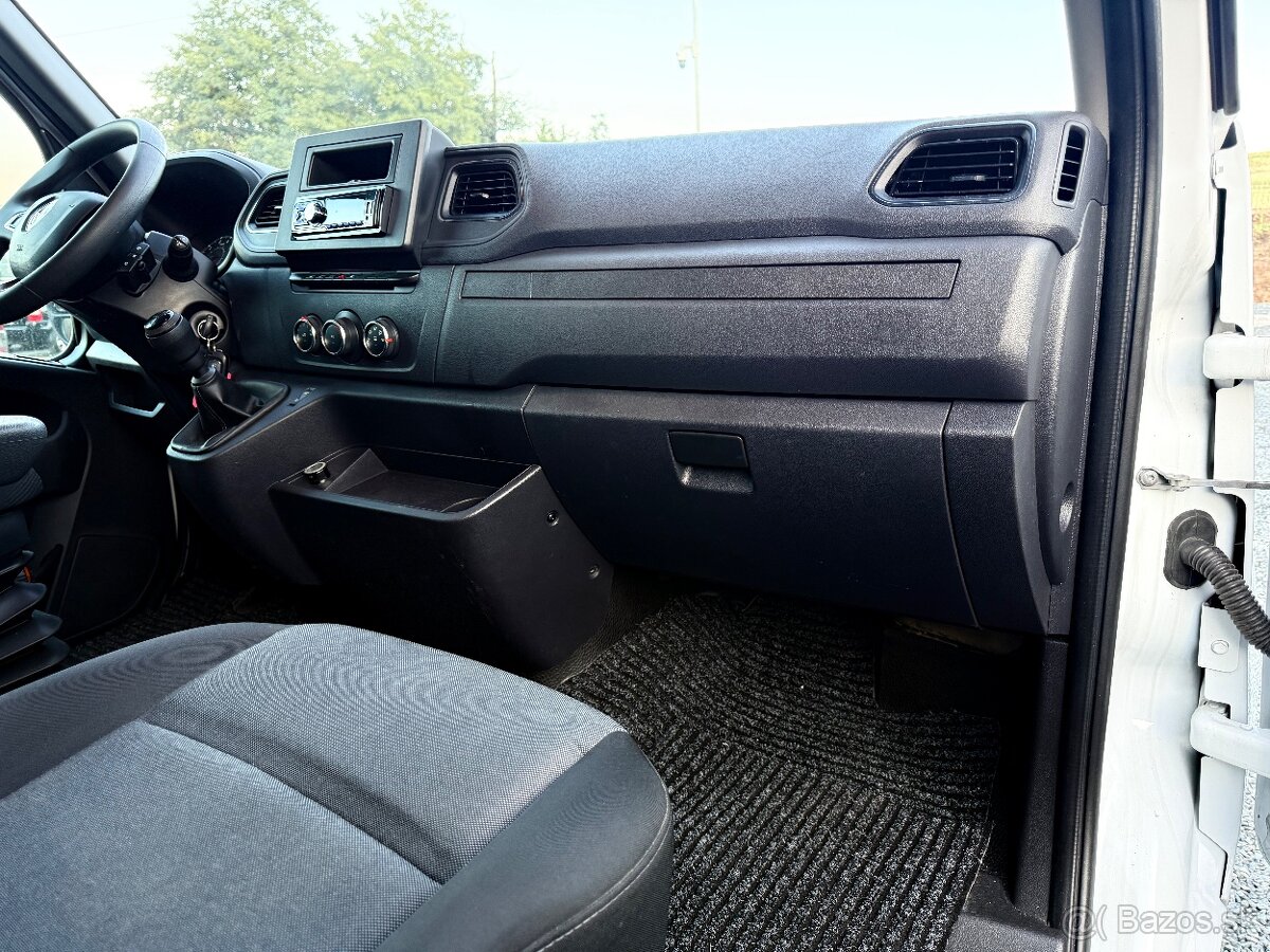 Renault Master plachta 2022 - 16