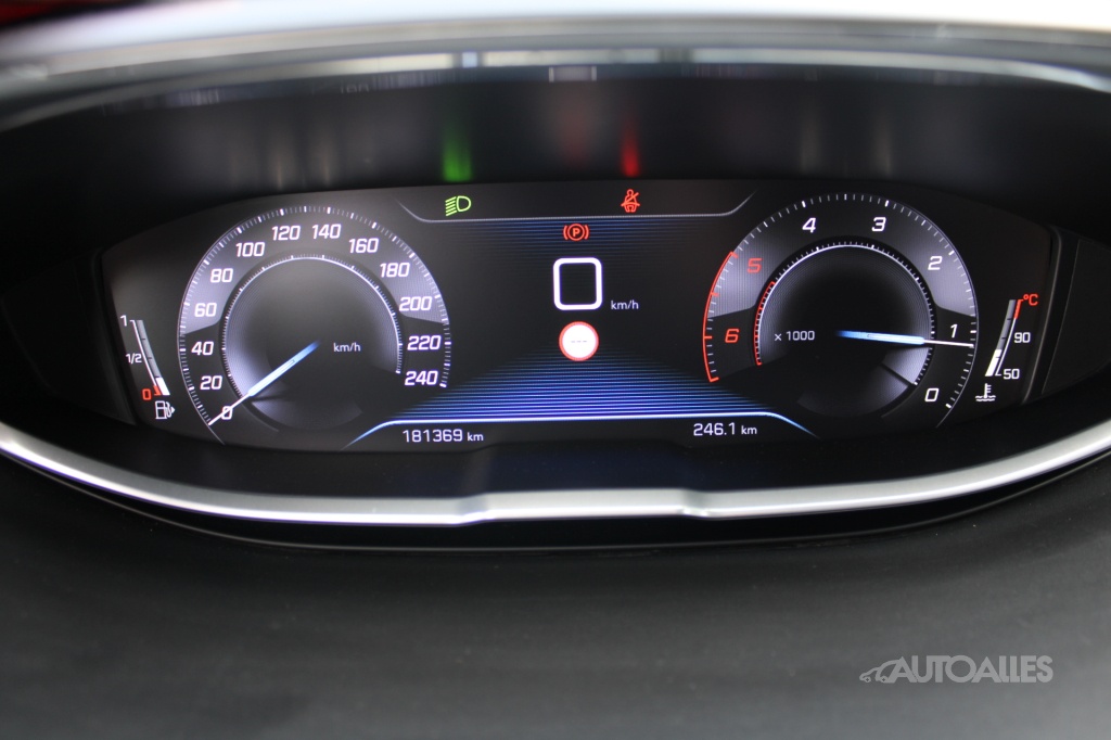 Peugeot 3008 1,6 HDi 88 kW - 16