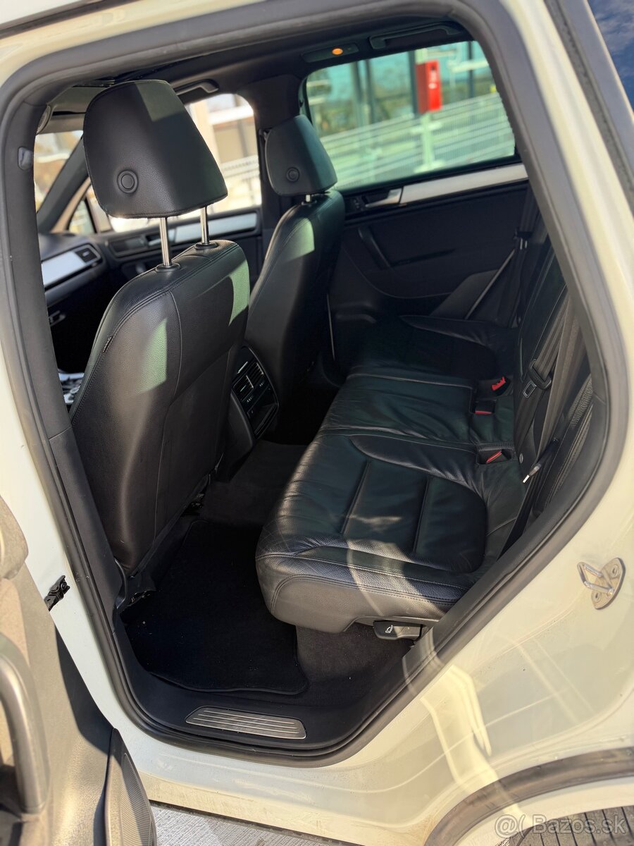 VW Touareg 3.0 TDi - 16