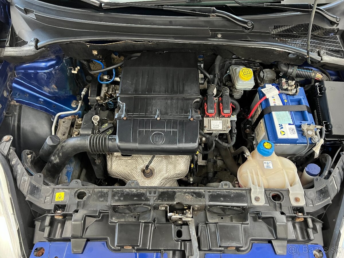 Fiat Punto 1.4i KLIMA ZIMNÍ KOLA STK : 10/26 - 16