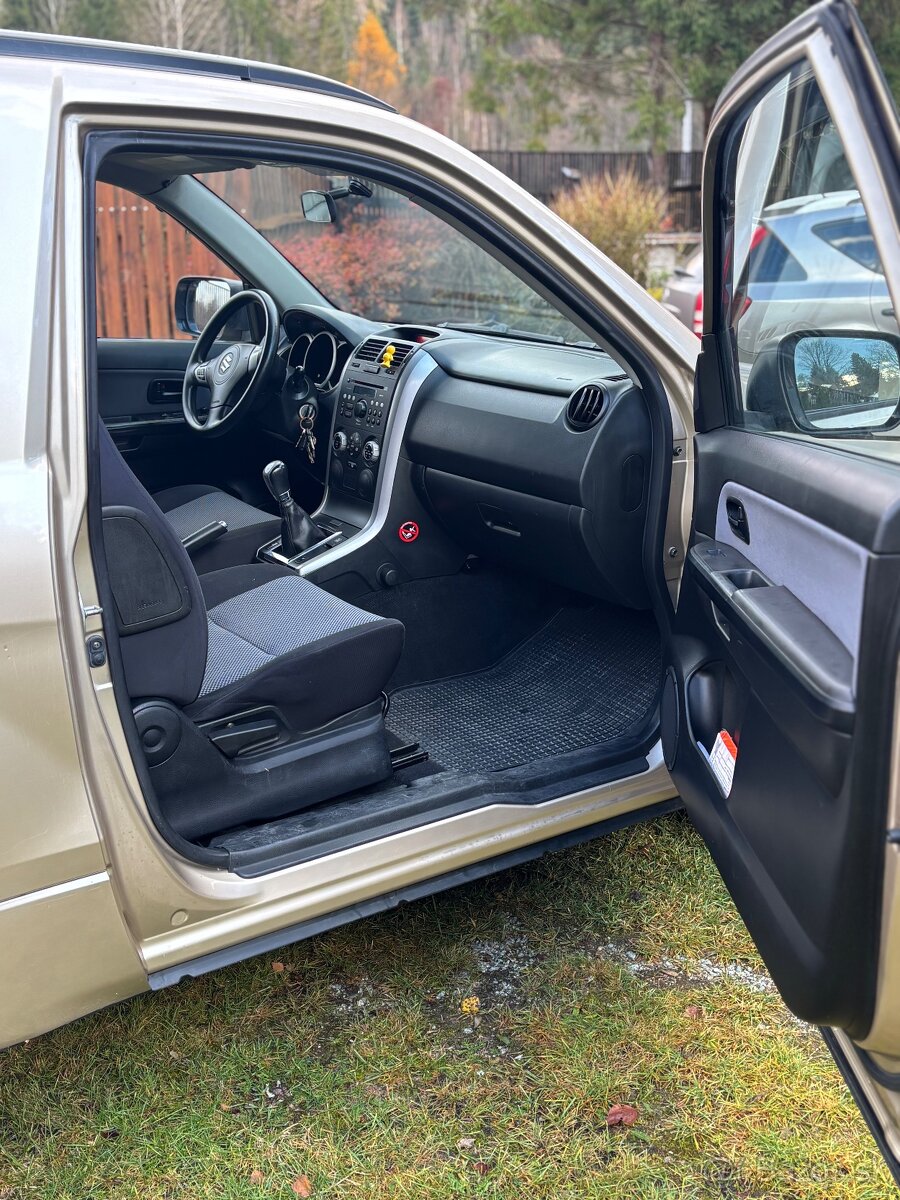 Suzuki grand vitara - 16