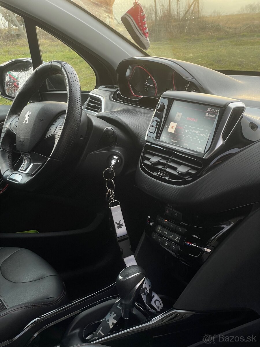 Peugeot 2008 GT-Line | 2017 | TOP stav - 16