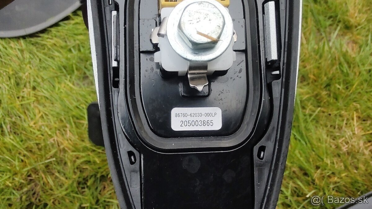 Rozne veci Toyota, KIA, Mercedes - zrkadlo, lista, absorber - 16