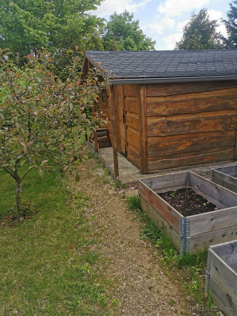 Novší, poschodový rod.dom M.Lapáš na 11á pozemku - 16