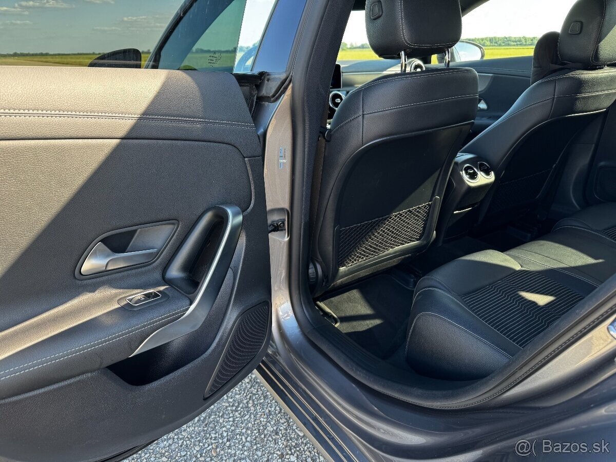 Mercedes Benz CLA Shooting Break-C118-10/2020 - 16