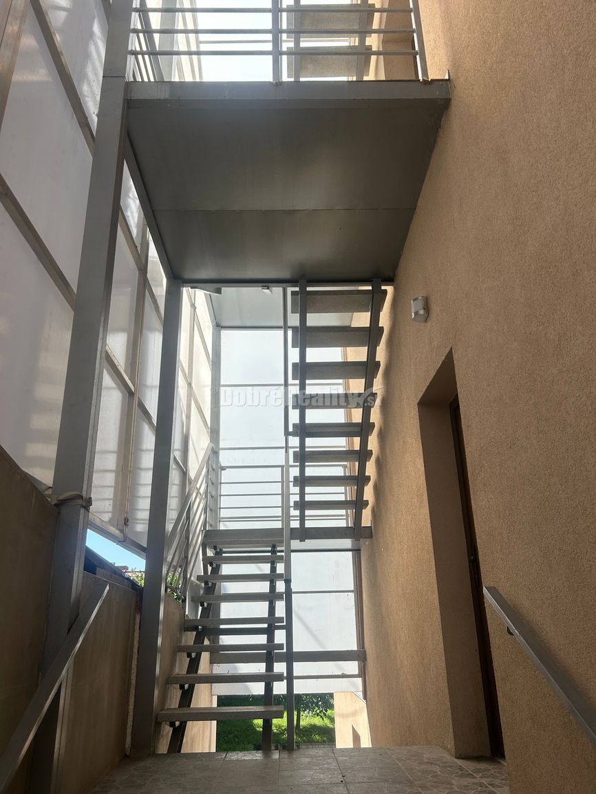 Prenájom 3izb bytu s veľkou terasou pri Gymnáziu - 16