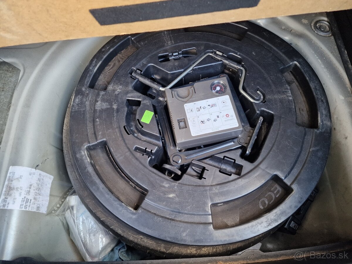 Škoda Rapid Spaceback 1.2 TSi DSG 90k Ambition (benzín) - 16