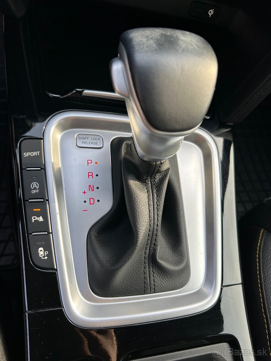 Kia XCeed 1.4 T-GDi Platinum A/T - 16