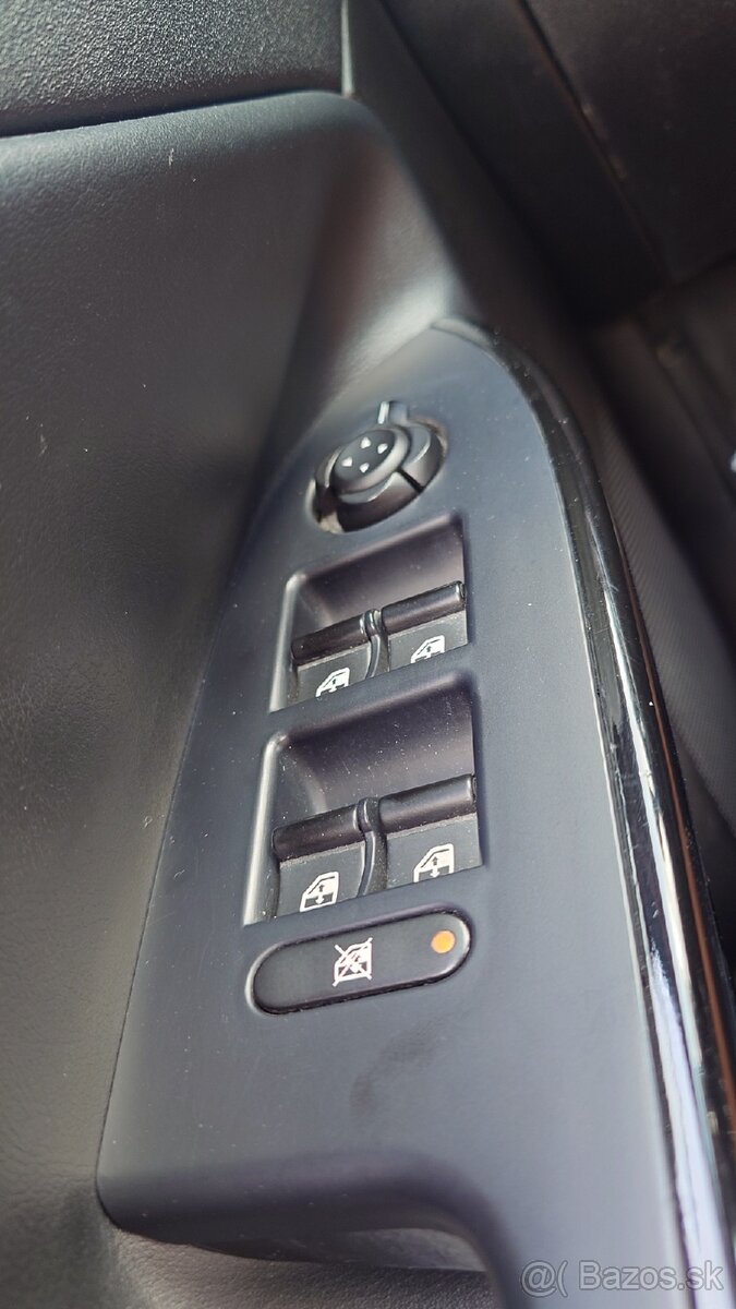 Predám Alfa Romeo Giulietta 1.6 JTD Distinctive - 16