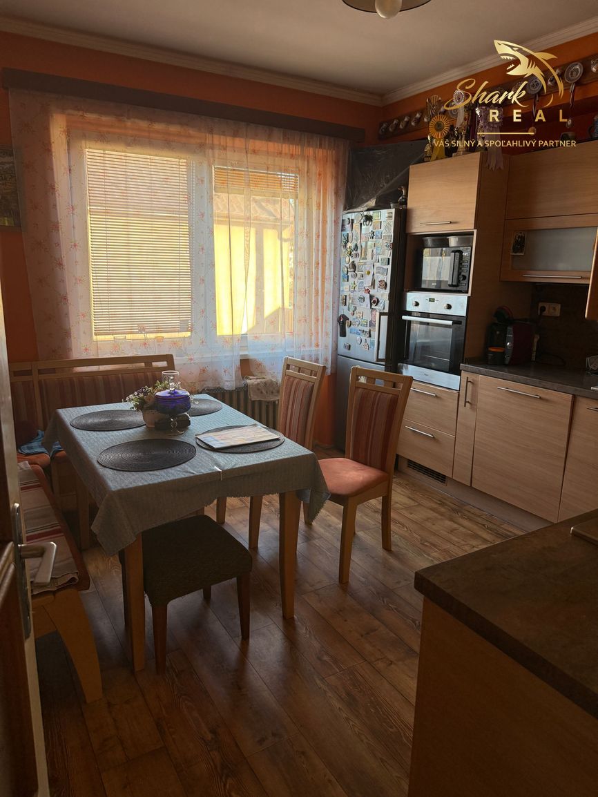 Na predaj starší 3-izbový rodinný dom Pezinok - Grinava - 16