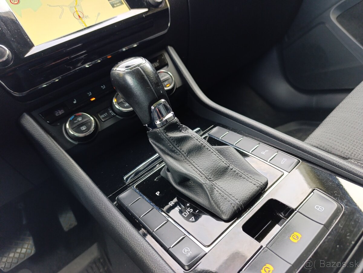 Škoda Superb III combi 2.0TDI150PS Kamera NAVI - 16