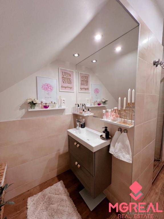 Polyfunkčná budova Bošany - 16