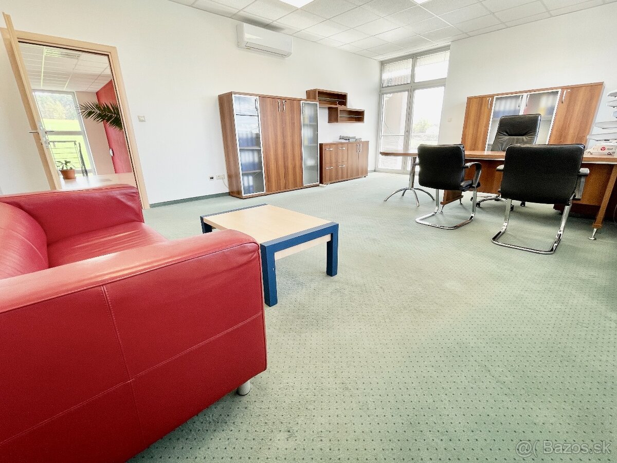 Na prenájom administratívno-skladový areál v Prievidzi - 16