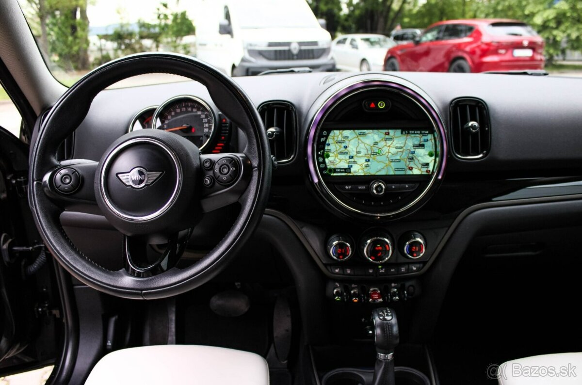 Mini Countryman Cooper SD ALL4 A/T - 16