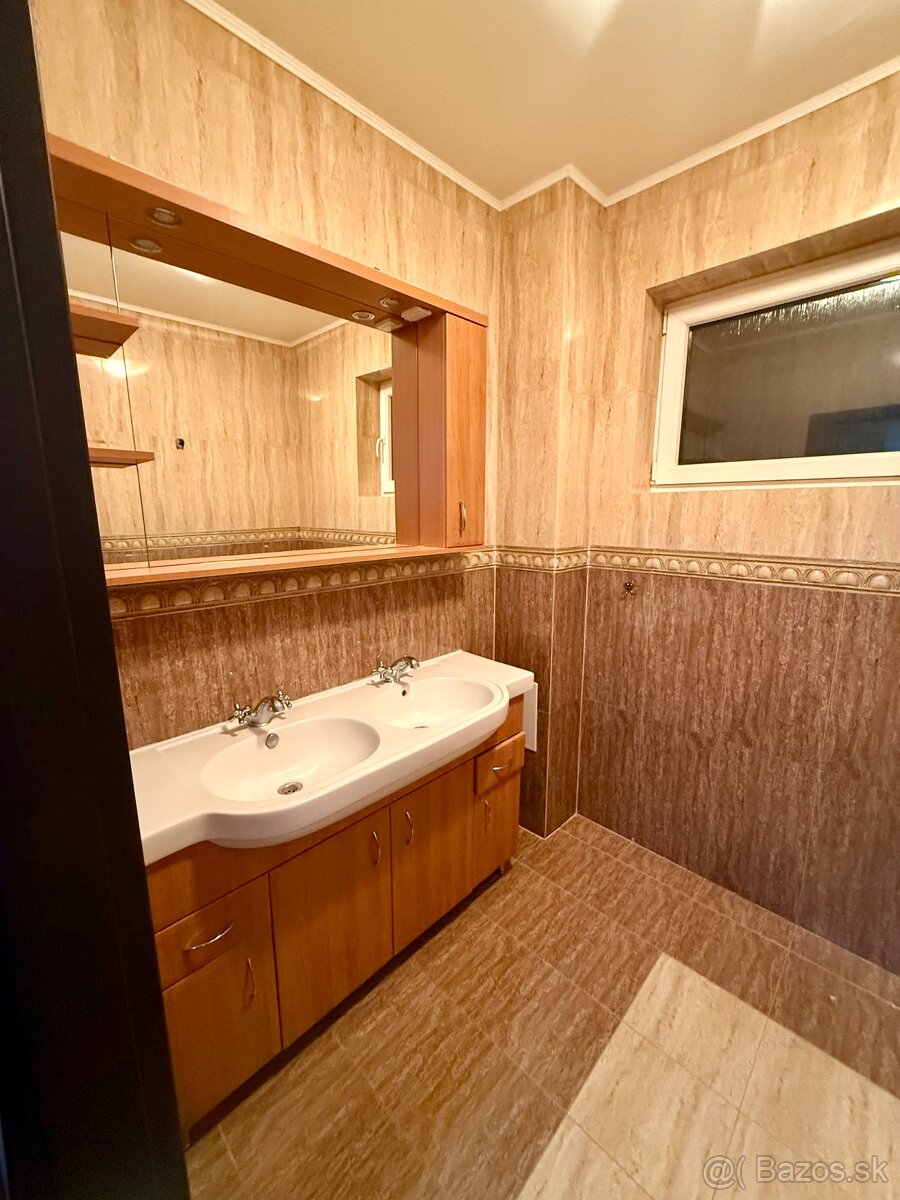 Priestranný byt v Lehniciach - 16