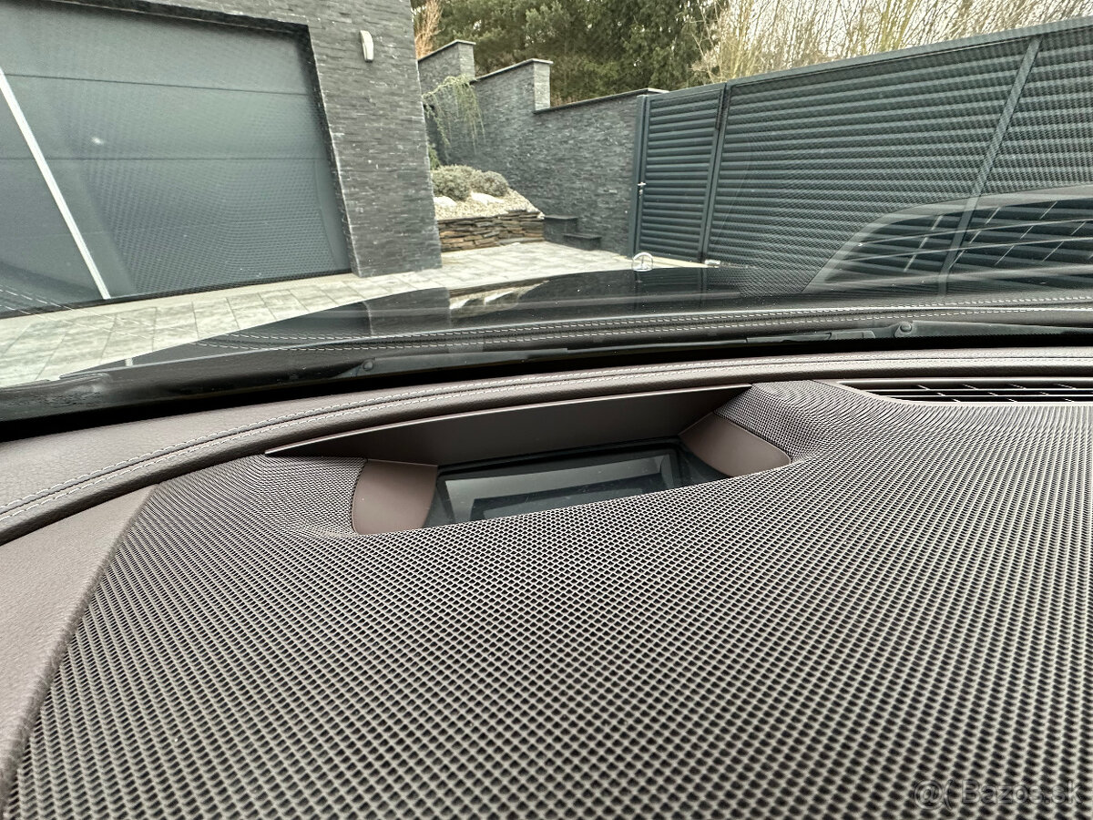 MERCEDES-BENZ E 400 4MATIC AVANTGARDE MĚCHY - 16