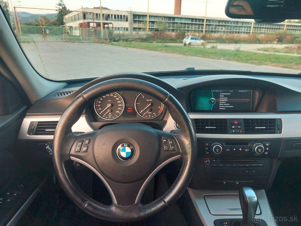 BMW Rad 3 Touring 320d xDrive A/T - 16