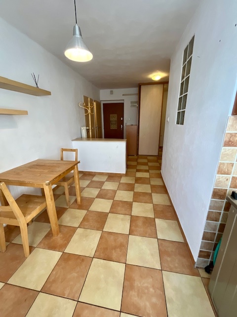 2-izb.byt, centrum mesta, 55m2, čiast.zariadený, pivnica - 16