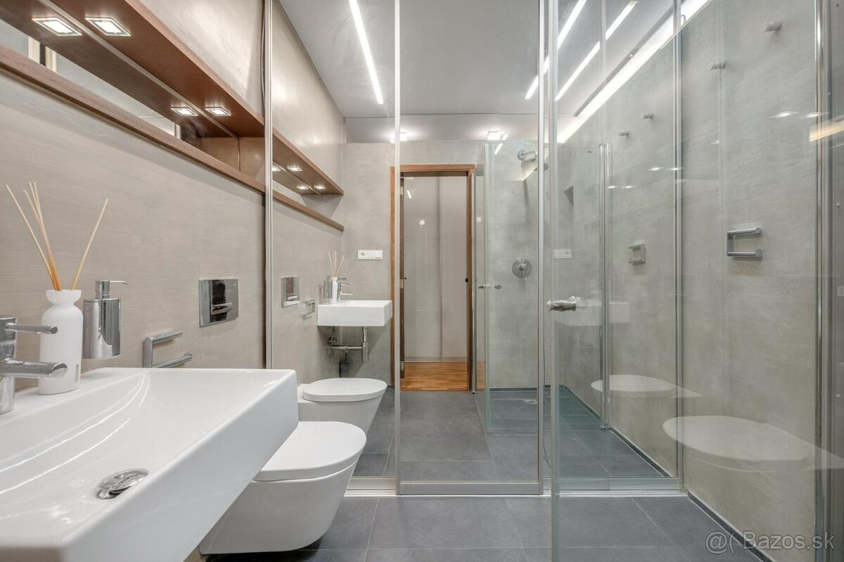 Ponúkame Vám na predaj 4 izb. byt, Ba - m.č.Staré Mesto. - 16