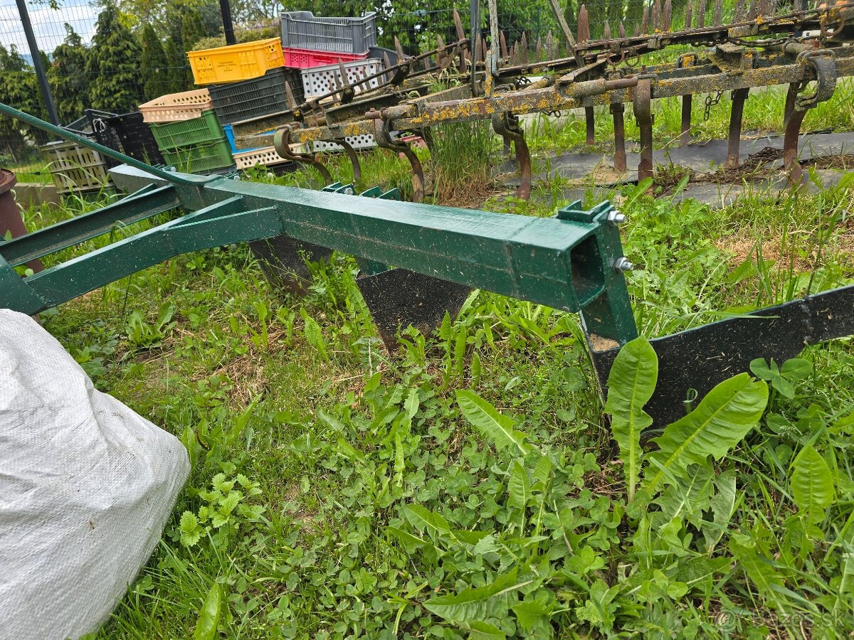 Zetor 4011 + Prúslušenstvo a Náhradné diely - SPZ - 16