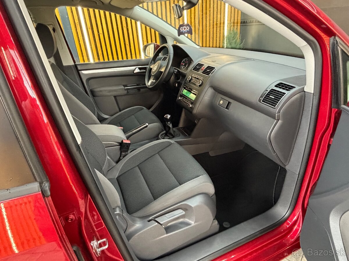 Volkswagen Touran 1.6 TDI BlueMotion Comfortline - 16