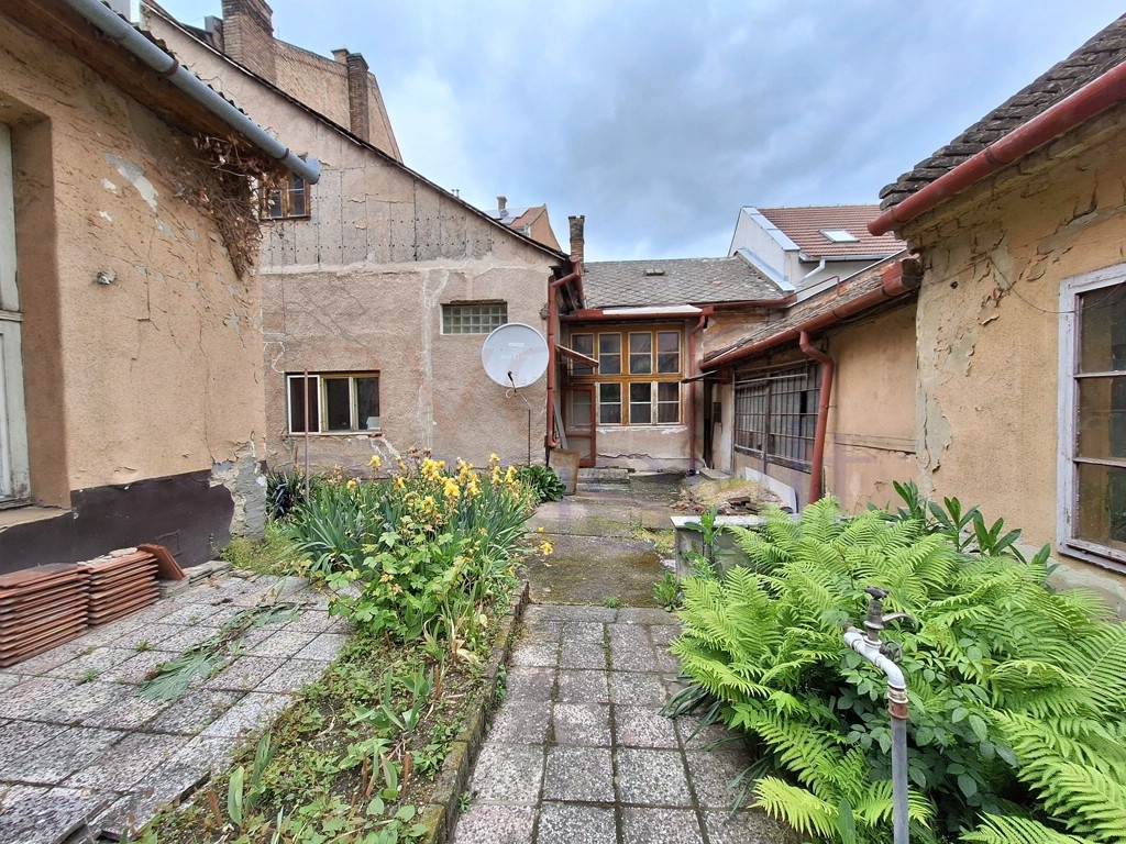 2342 NA PREDAJ MEŠTIANSKY DOM S PRÍJEMNOU ATMOSFÉROU V CENTR - 16