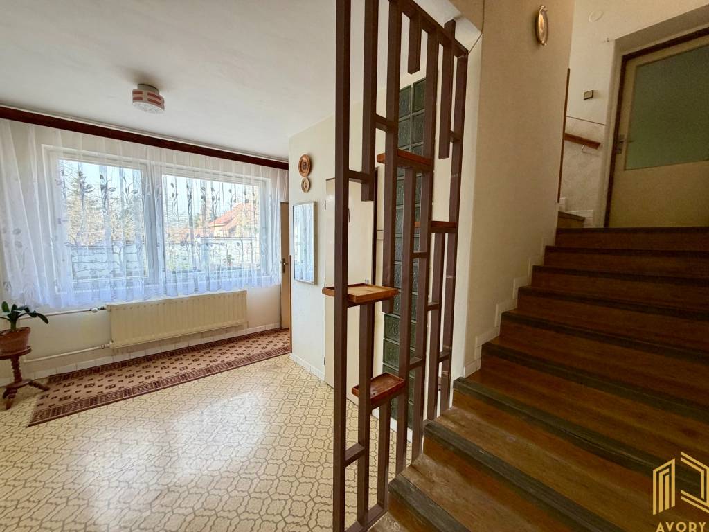 DVOJDOM, GARÁŽ, HOS. BUDOVA na pozemku 1140m² SENICA-KUNOV. - 16