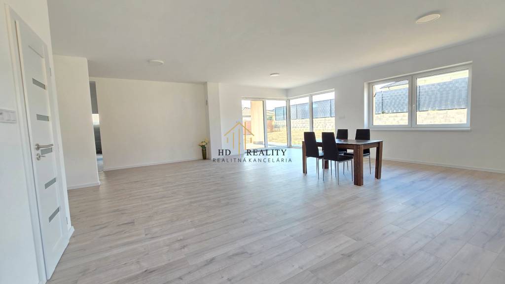 Ponúkame Vám exkluzívnu novostavbu 4-izbového rodinného domu - 16