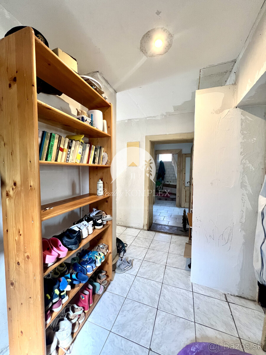 Reality KOMPLEX s.r.o. ponúka na PREDAJ priestranný 5-izbový - 16