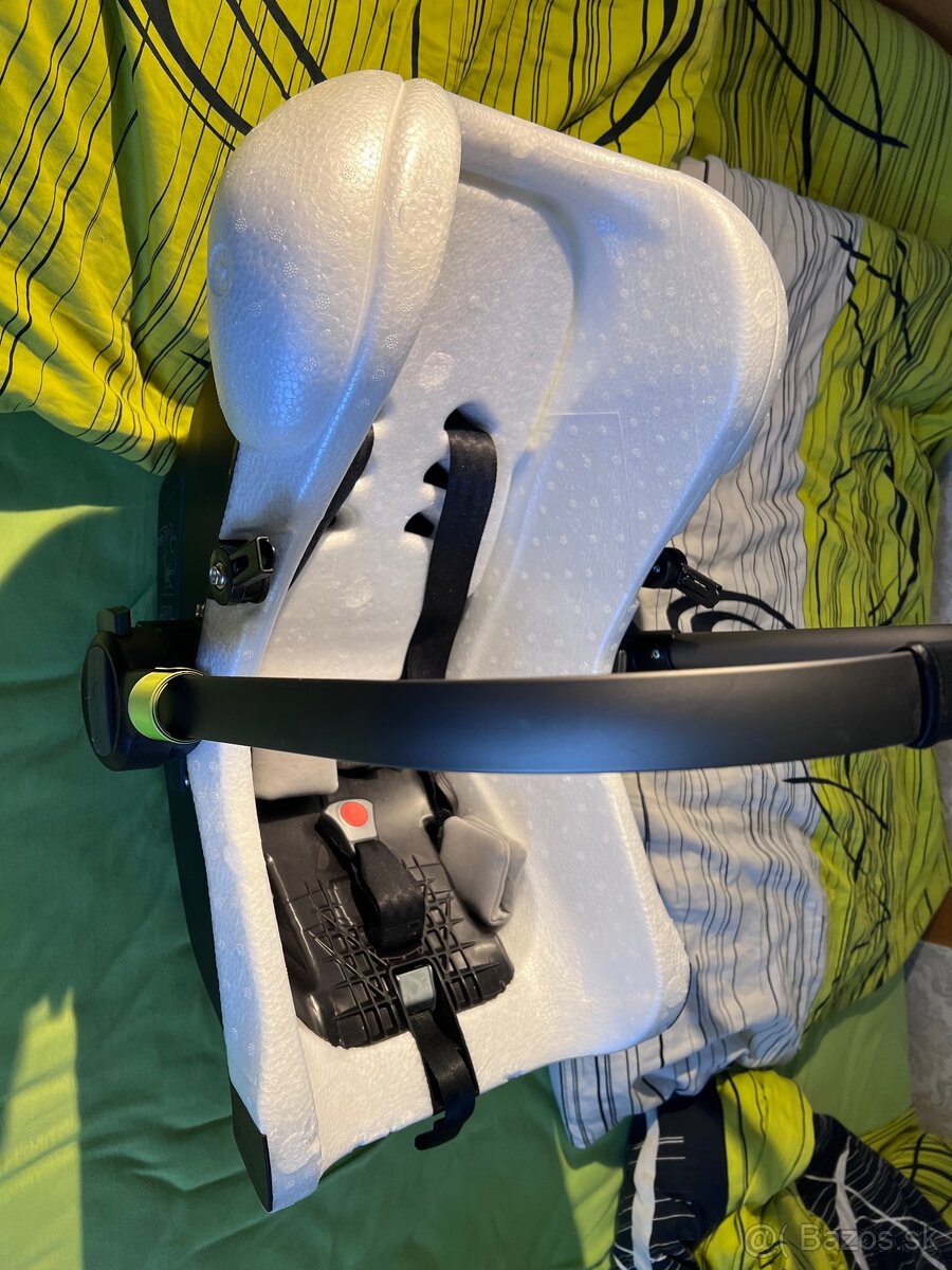 autosedačka Nuna PIPA Lite i-Size + Isofix základňa - 16