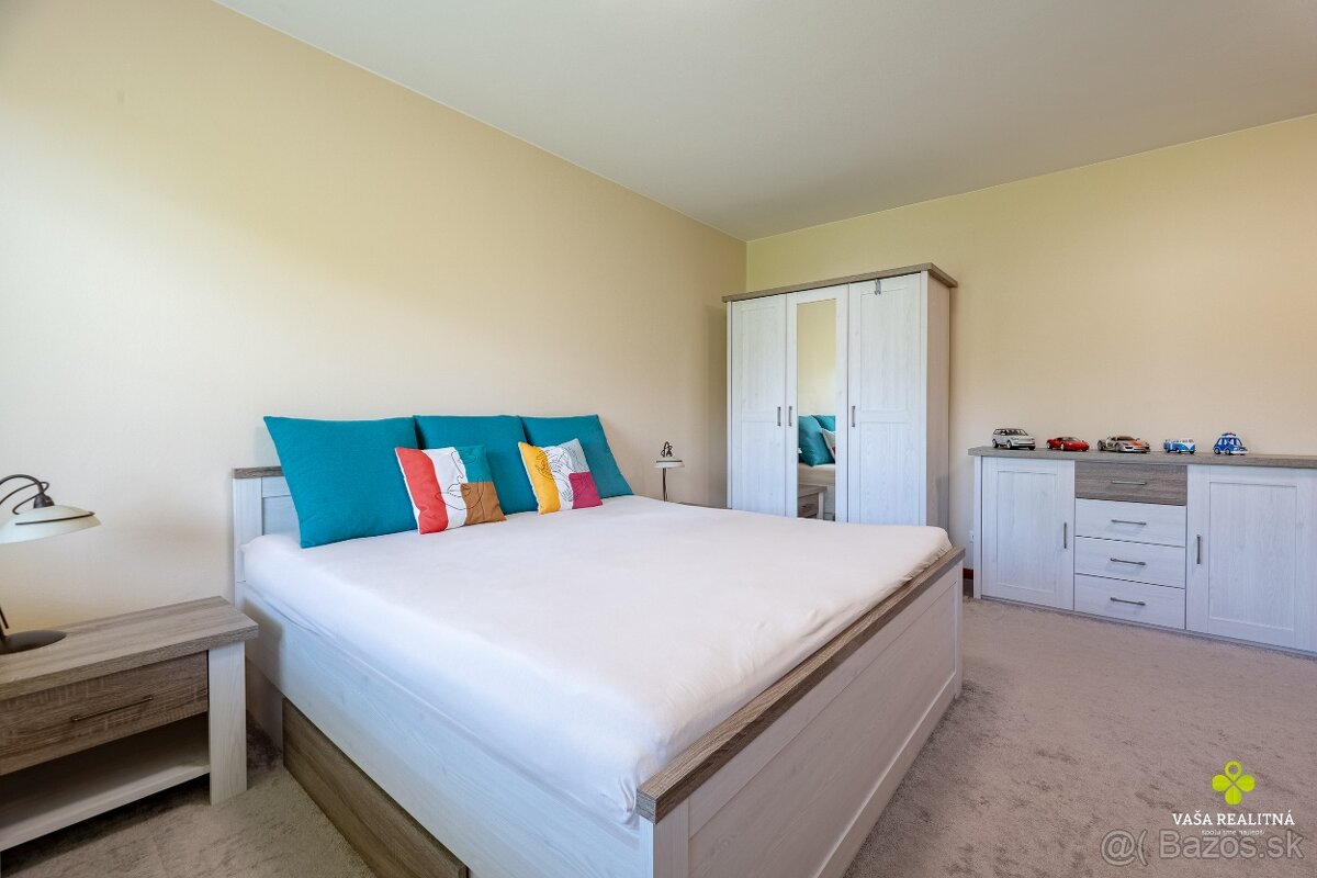 Úchvatná rodinná vila s vnútorným bazénom - 16