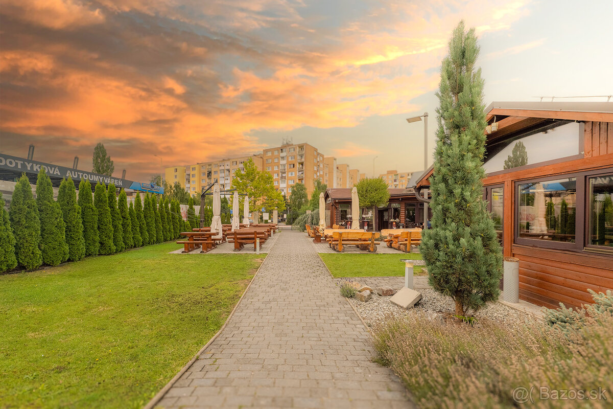 Podnikateľská budova s veľkorysým pozemkom - 16