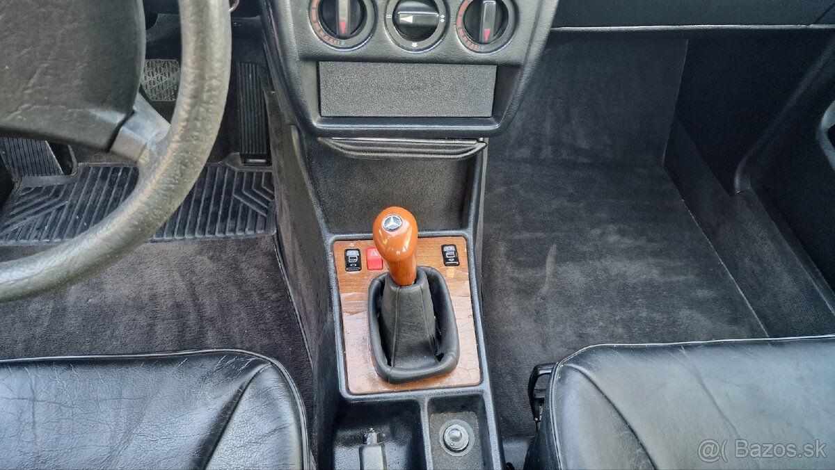 Mercedes Benz W 201 190 E - 16