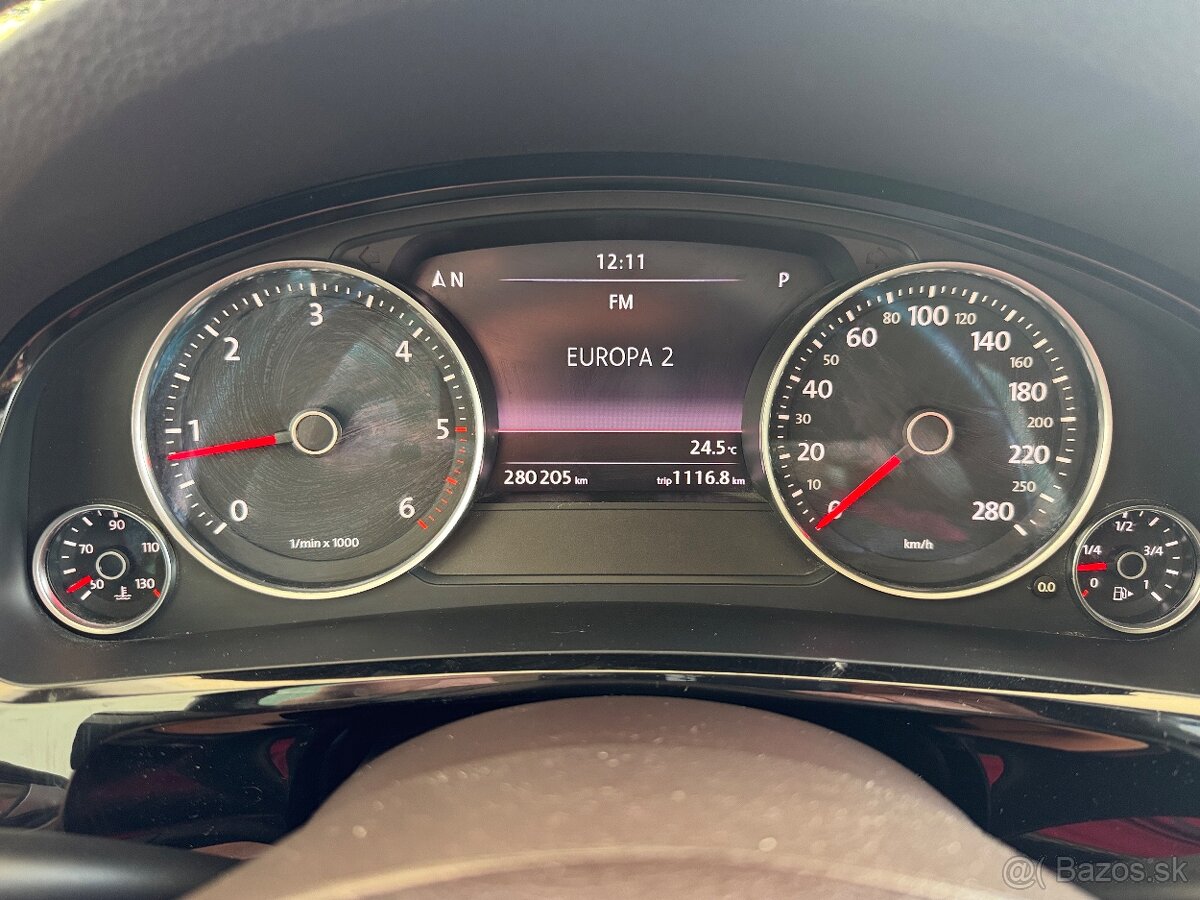 Volkswagen Touareg 3.0 TDI 4Motion - 16