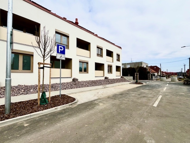 2-izb.byt SLNEČNÁ PLÁŇ, loggia, skolaudovaný - 16