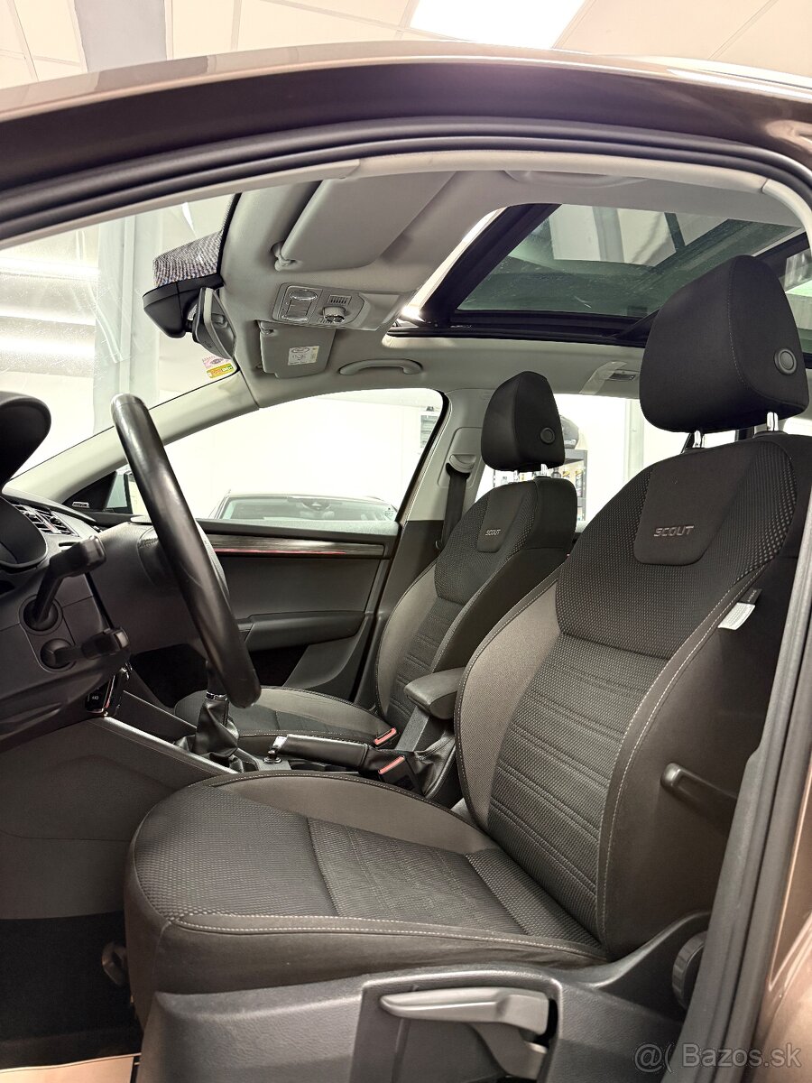 Skoda Octavia Scout 2.0TDI 110Kw 4x4 Webasto/Canton/Panorama - 16