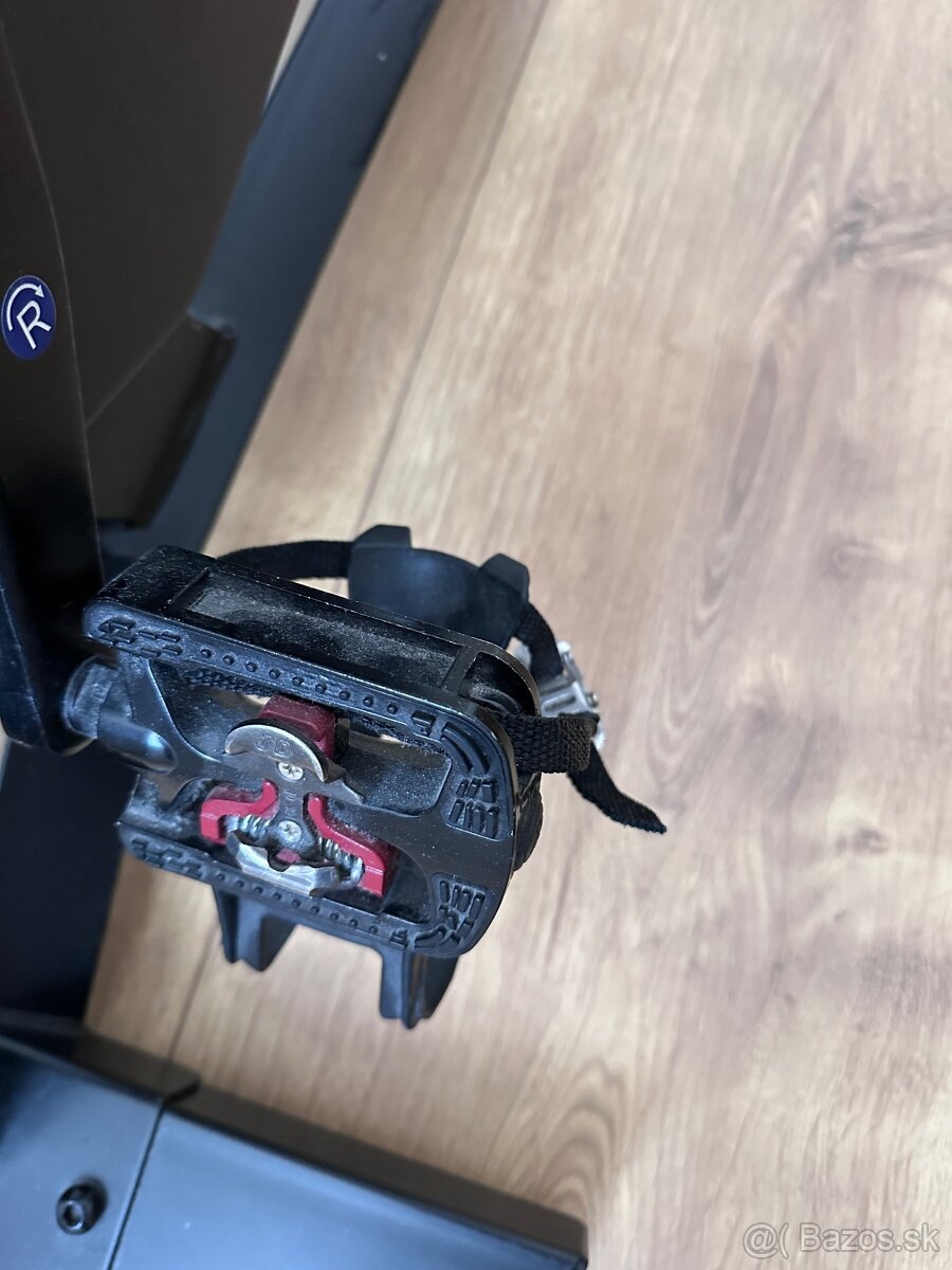 DOMYOS Cyklistický trenažér 500 - 16