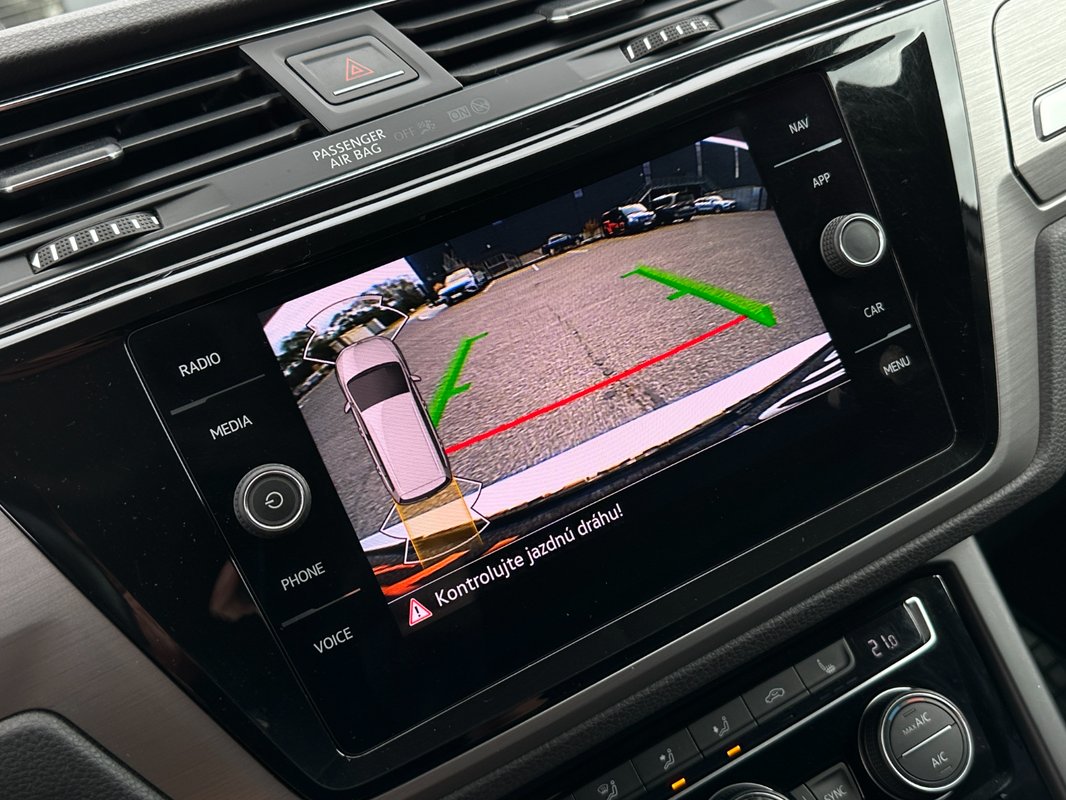 Volkswagen Touran 2.0 TDi - 16