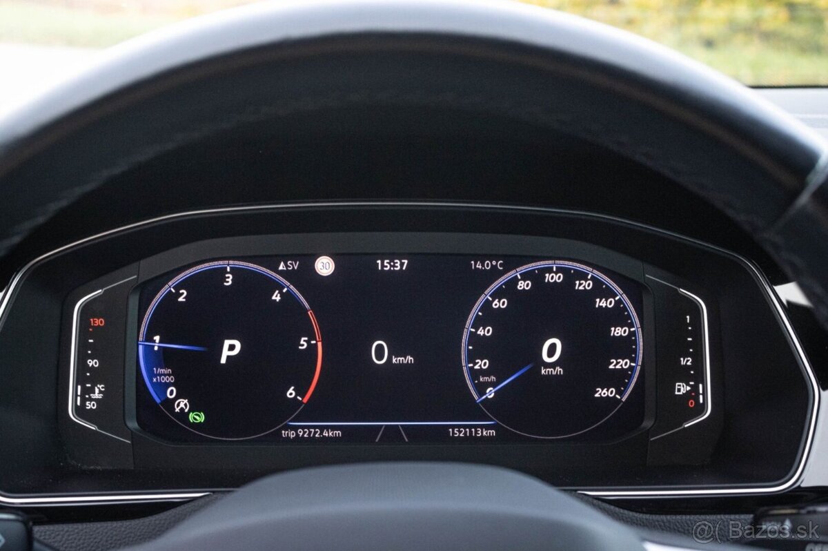 Volkswagen Passat Variant 2.0 TDI Elegance DSG - 16