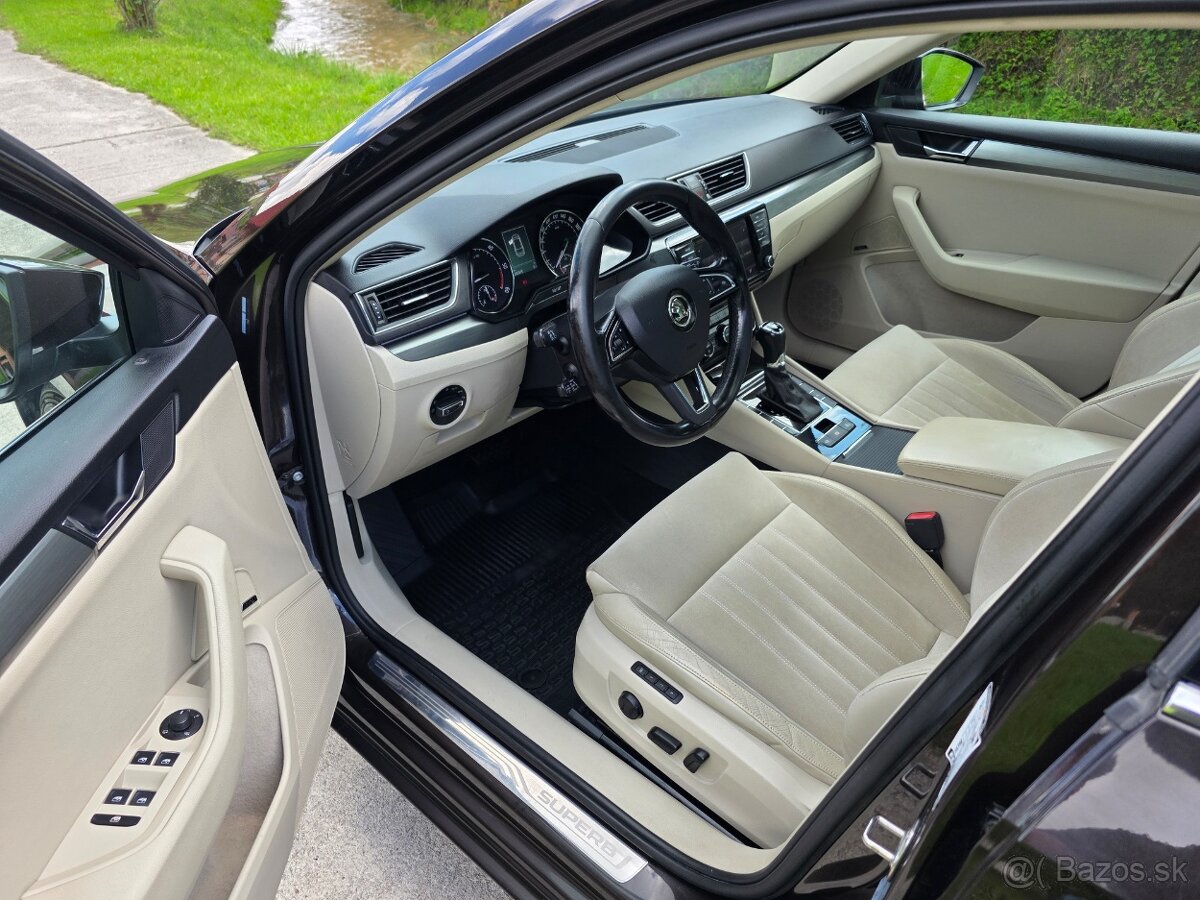 Skoda Superb Combi 2.0TDI DSG - 16