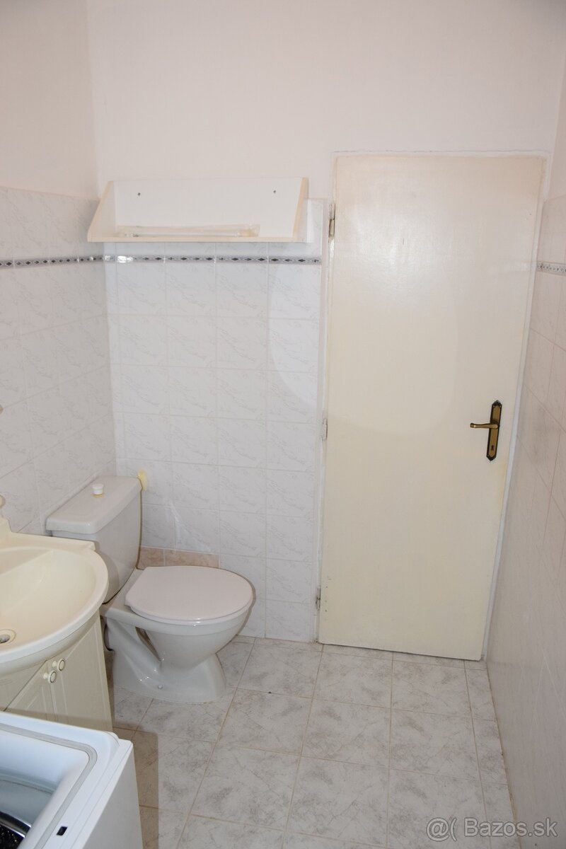 Rodinný dom u nás na Záhorí - 16