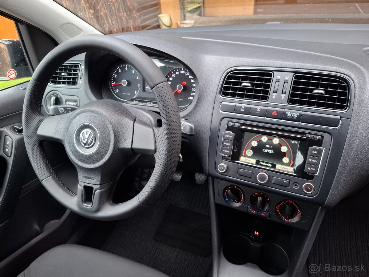 VOLKSWAGEN POLO 1.2i KLIMA/NAVI - 16
