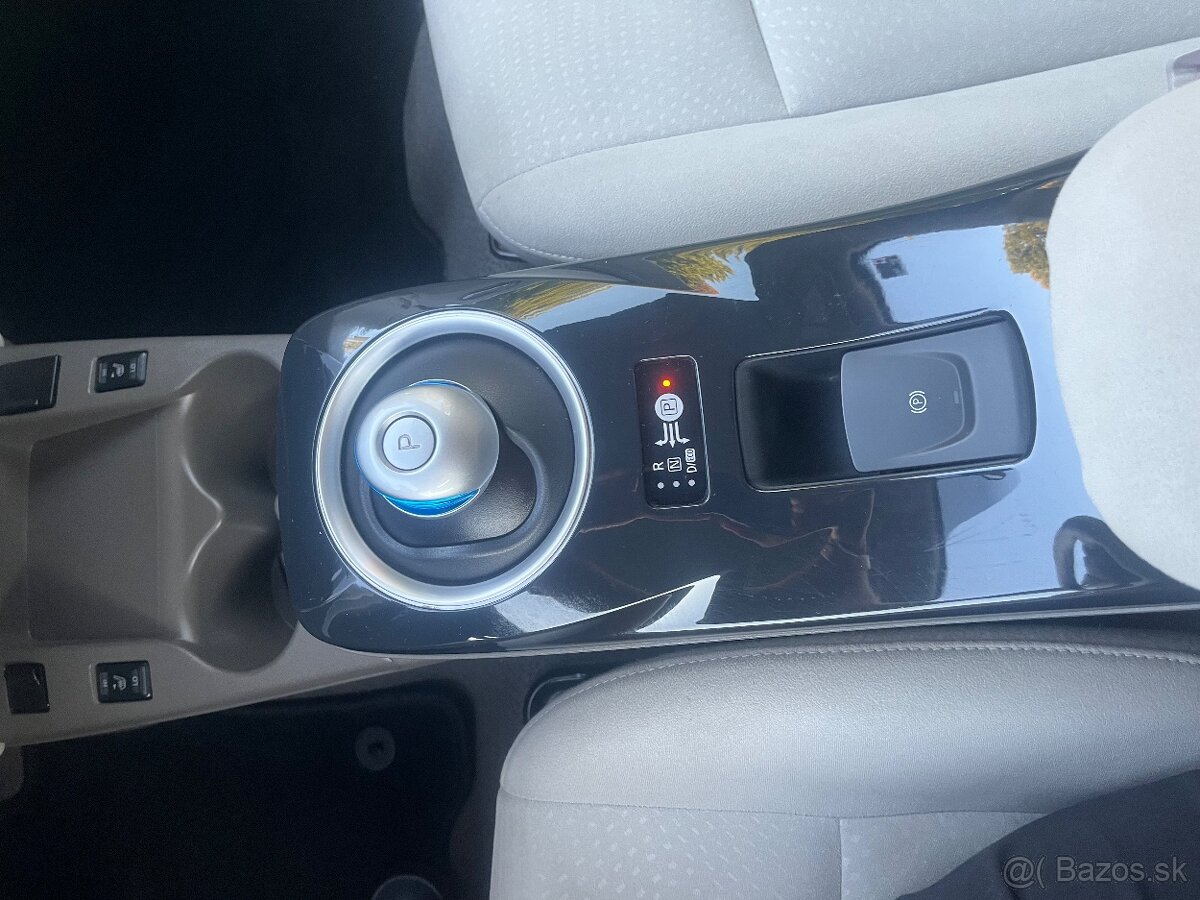 Nissan LEAF Tecna Elektro 80kw, rok 6/2013, biela perleť - 16