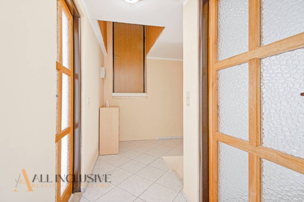 ALL INCLUSIVE | NA PREDAJ POSCHODOVÝ 5-IZBOVÝ RD S PIVNICOU, - 16